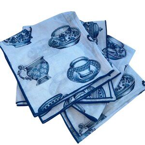 Bllue white tea cups saucers kettle 4 napkins